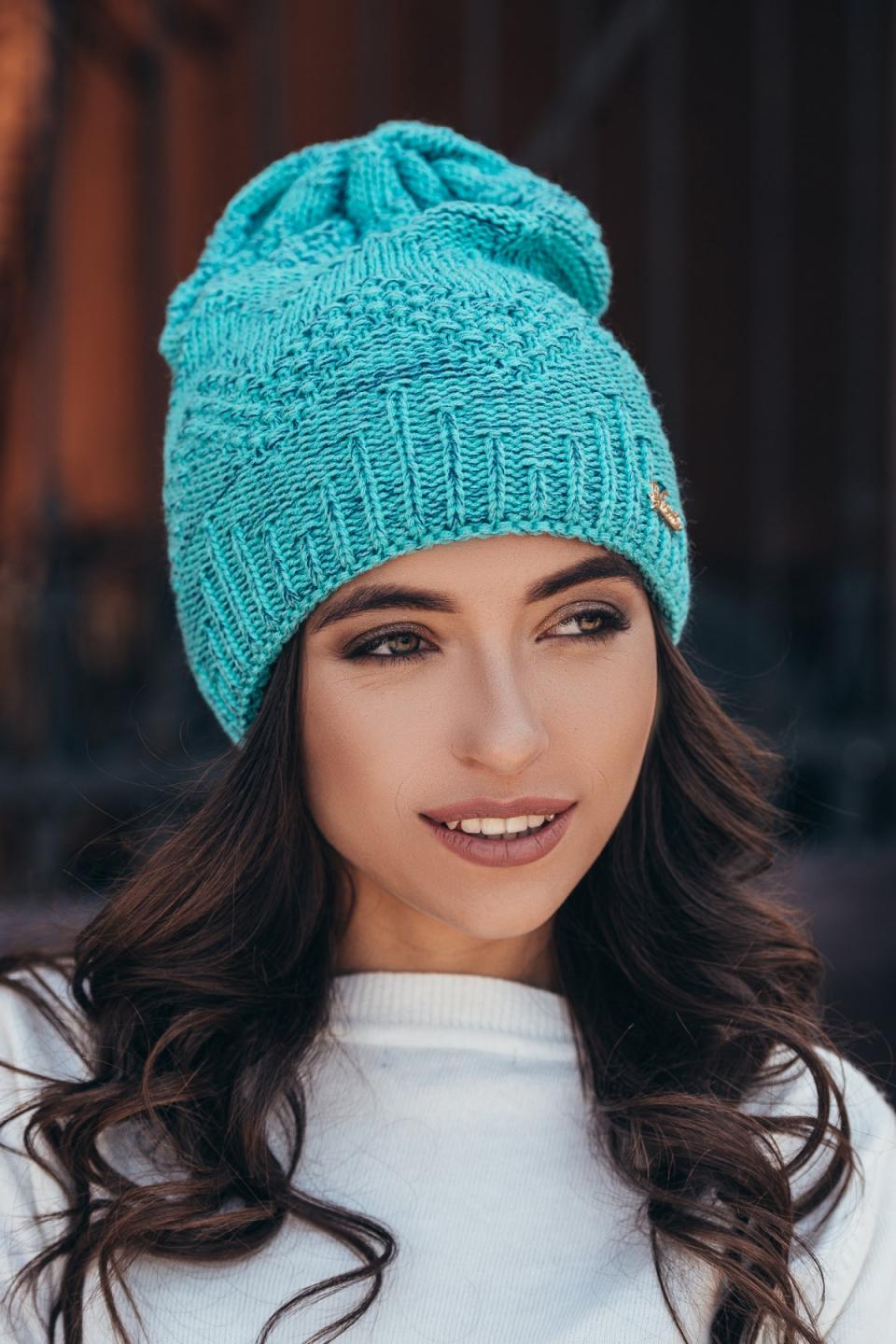 Women&#39;s knitted hat &quot;Isa&quot; (mint melange)