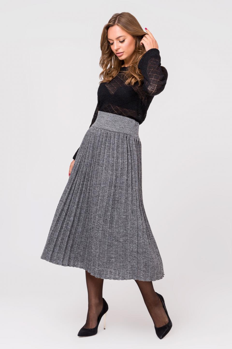 Pleated midi knitted skirt (ash melange)