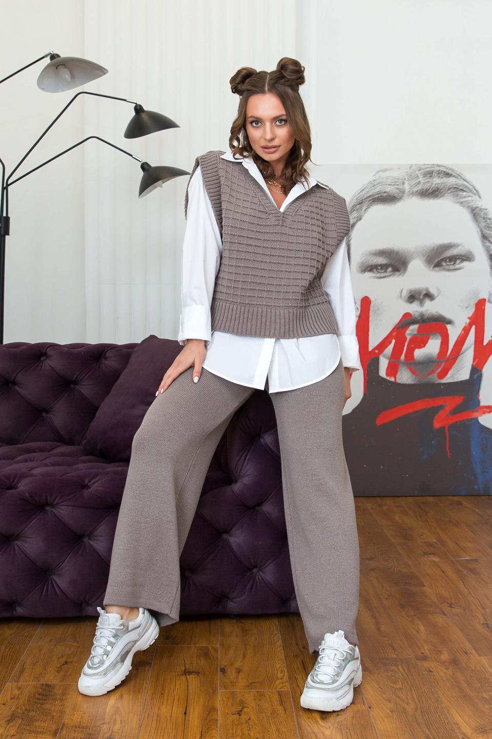 Set: vest «Molly»  and trousers (cappuccino)