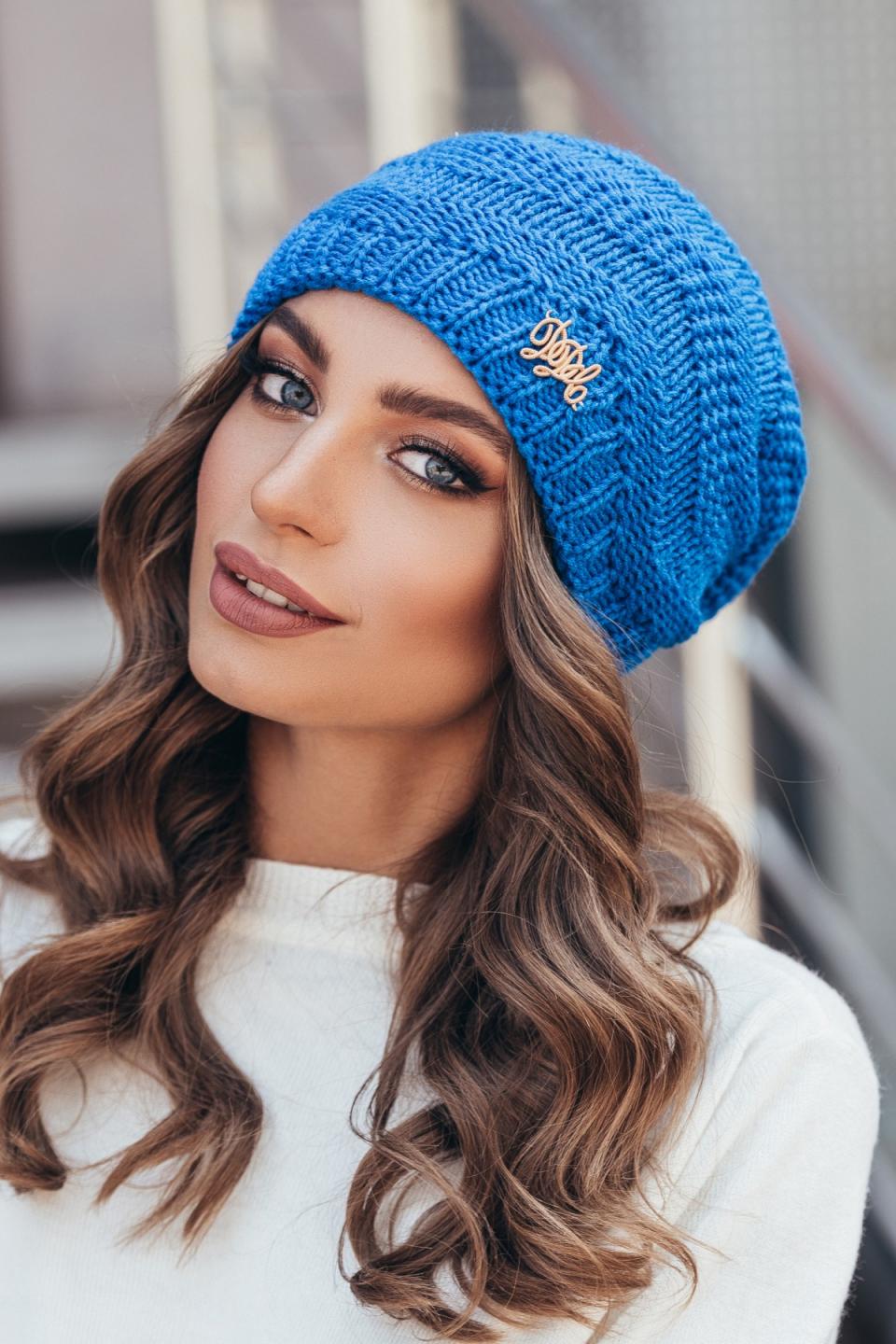 Warm women&#39;s knitted hat &quot;Lyra&quot; (electrician)