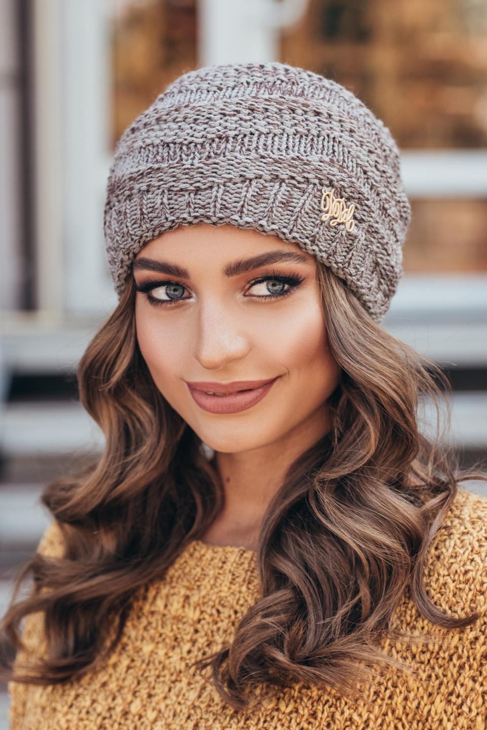 Warm women&#39;s knitted hat &quot;Lyra&quot; (cappuccino melange)
