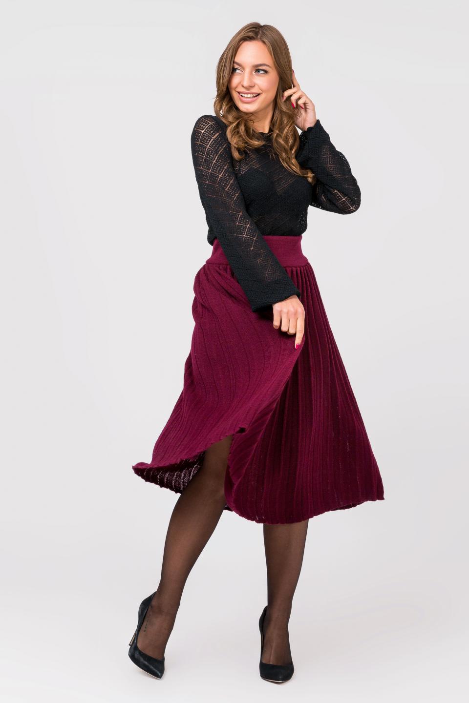 Pleated Midi Knitted Skirt (Marsala)