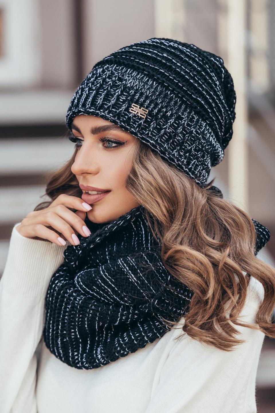 Set: knitted hat and snood &quot;Mulled wine&quot; (black melange)
