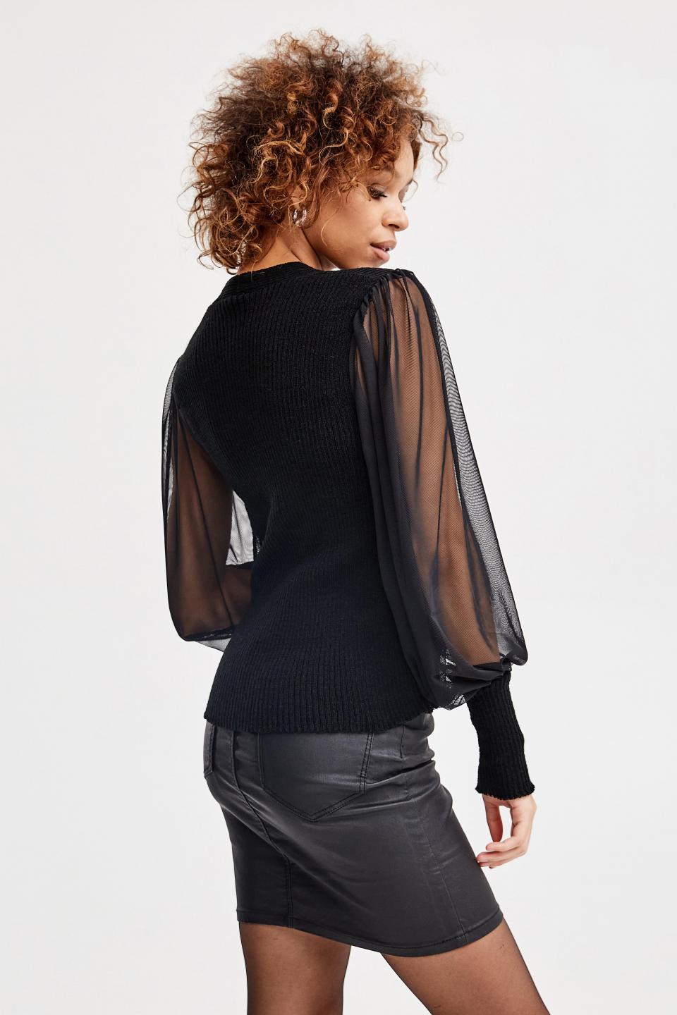 Fashionable jumper with a spectacular frill &quot;Blouzon&quot; (black)
