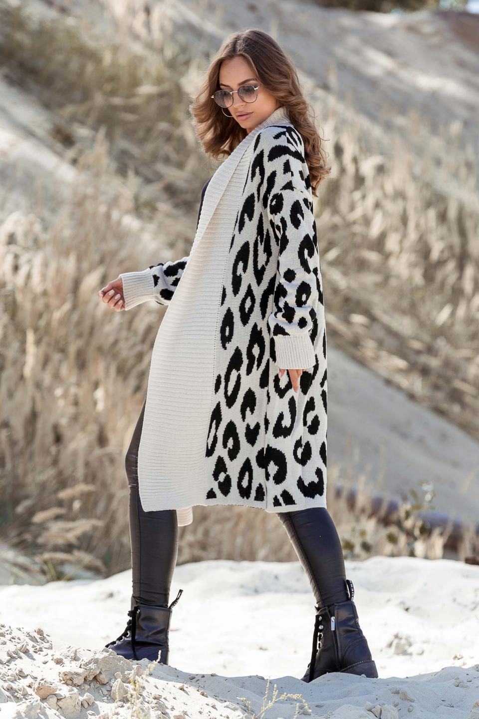 Knitted coat with leopard print «Leo» (linen, black)