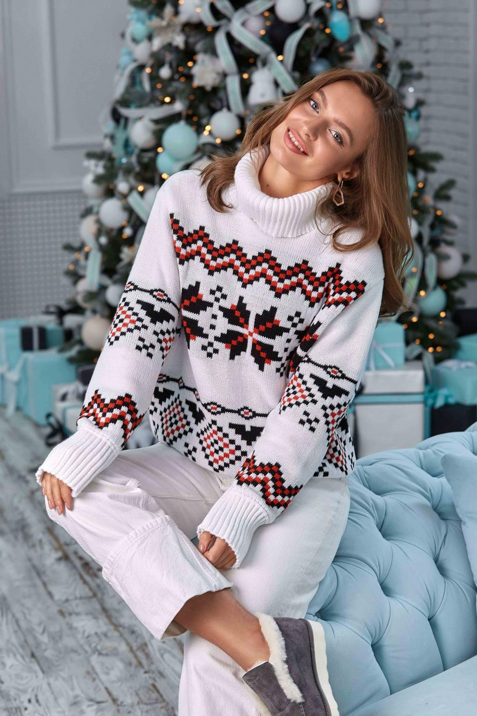 Теплый свитер с норвежским орнаментом «Берта» (белый, черный, терракот)