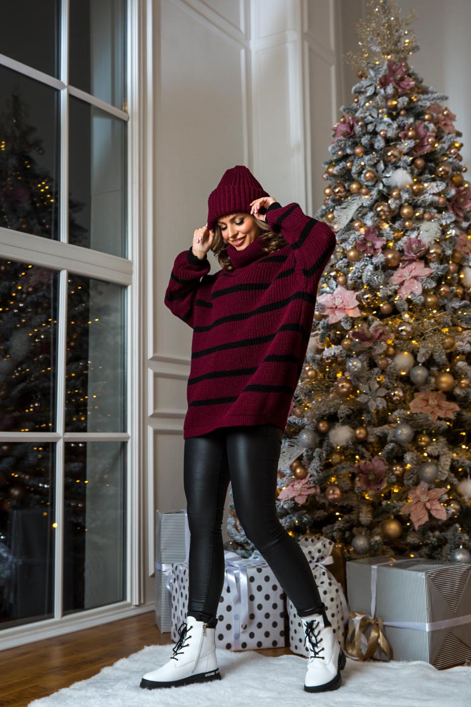 Warm cozy oversized sweater &quot;Tabby&quot; (burgundy, black)