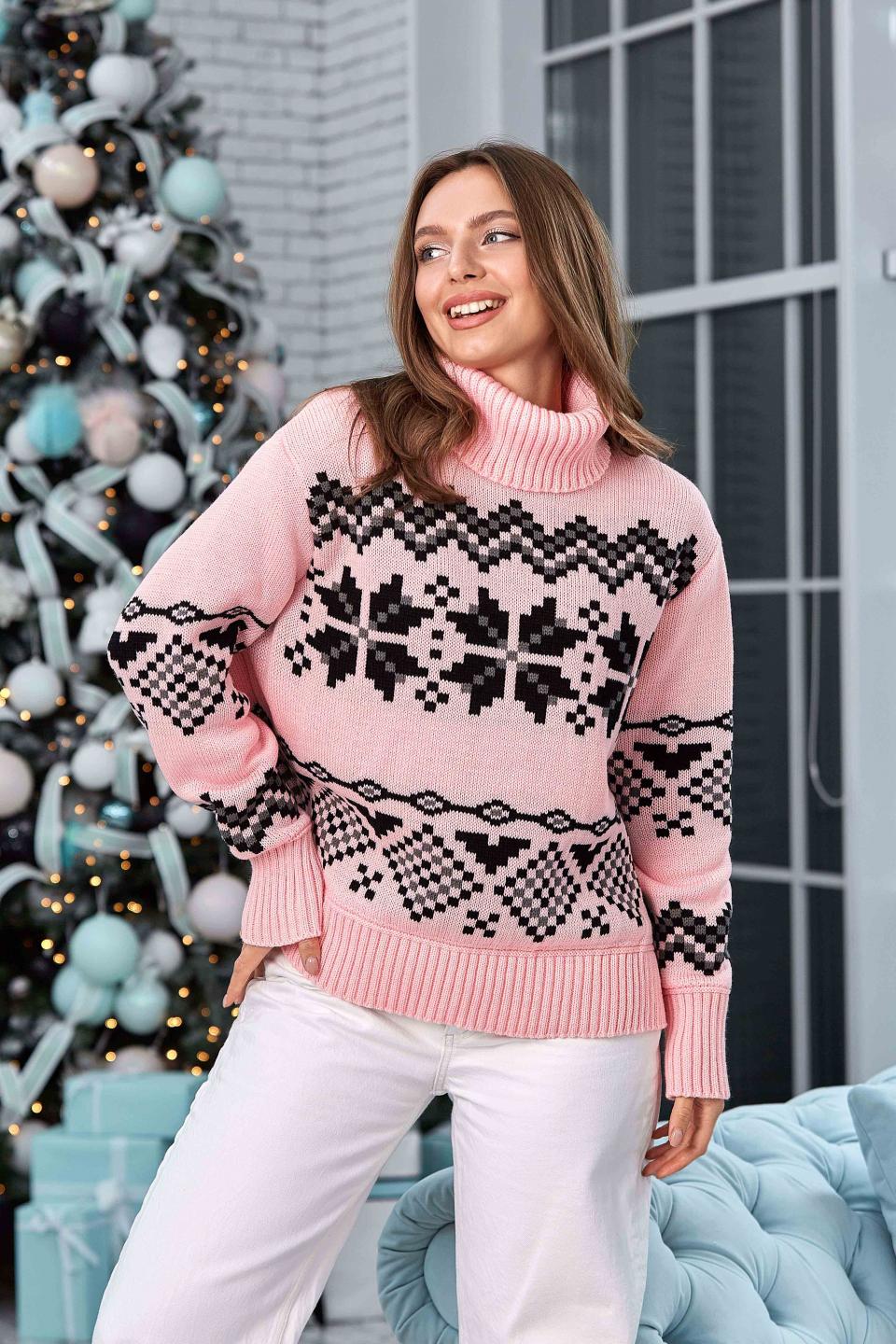 Теплый свитер с норвежским орнаментом «Берта» (розовый, черный, графит)
