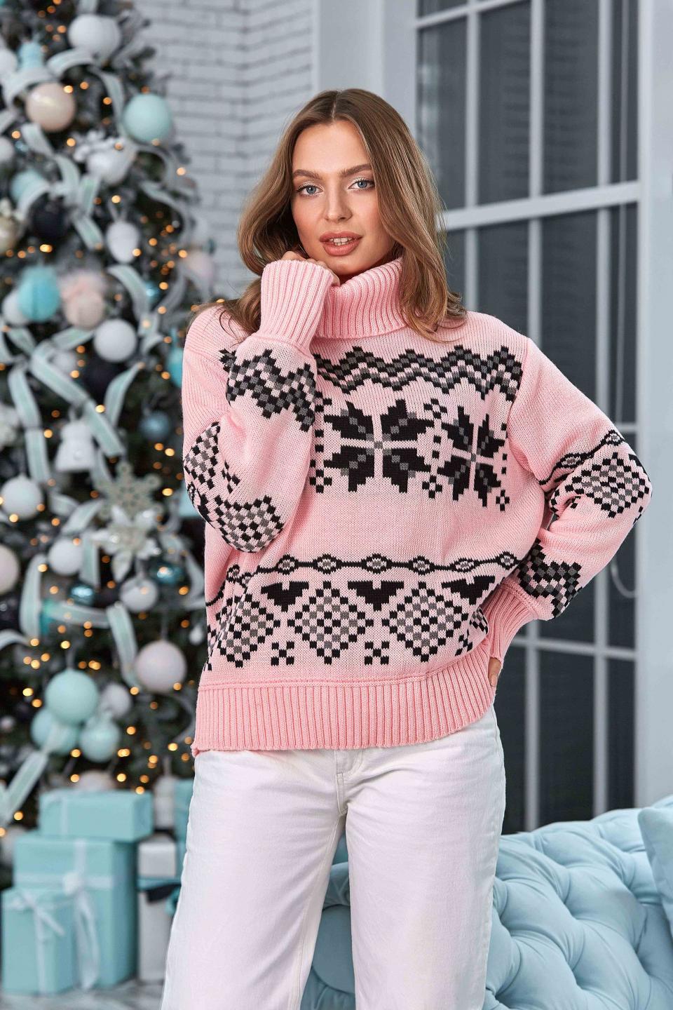 Теплый свитер с норвежским орнаментом «Берта» (розовый, черный, графит)
