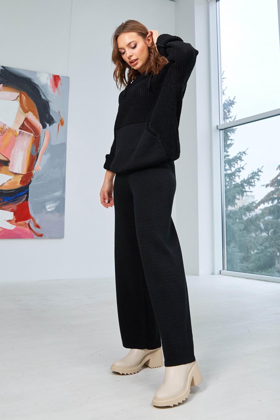Warm suit: sweater «Voyage» and trousers (black)