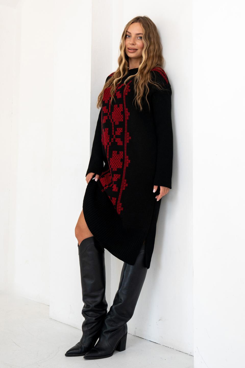 В'язана сукня вишиванка «Вербена» (чорний, бордо, алий)