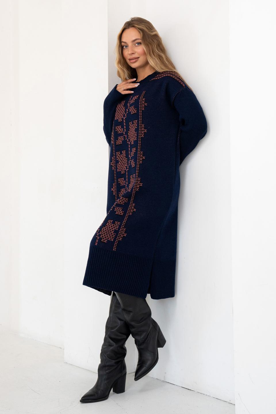 В'язана сукня вишиванка «Вербена» (синій, чорний, корал)