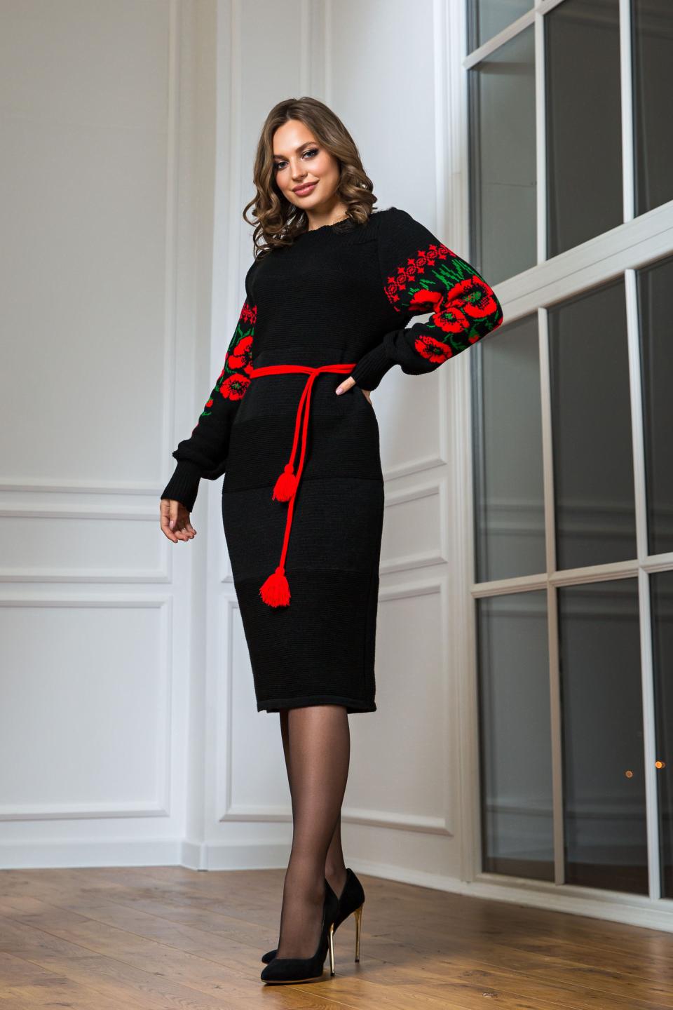 Нарядное вязаное платье-вышиванка «Любава» (черный, красный, зеленый)