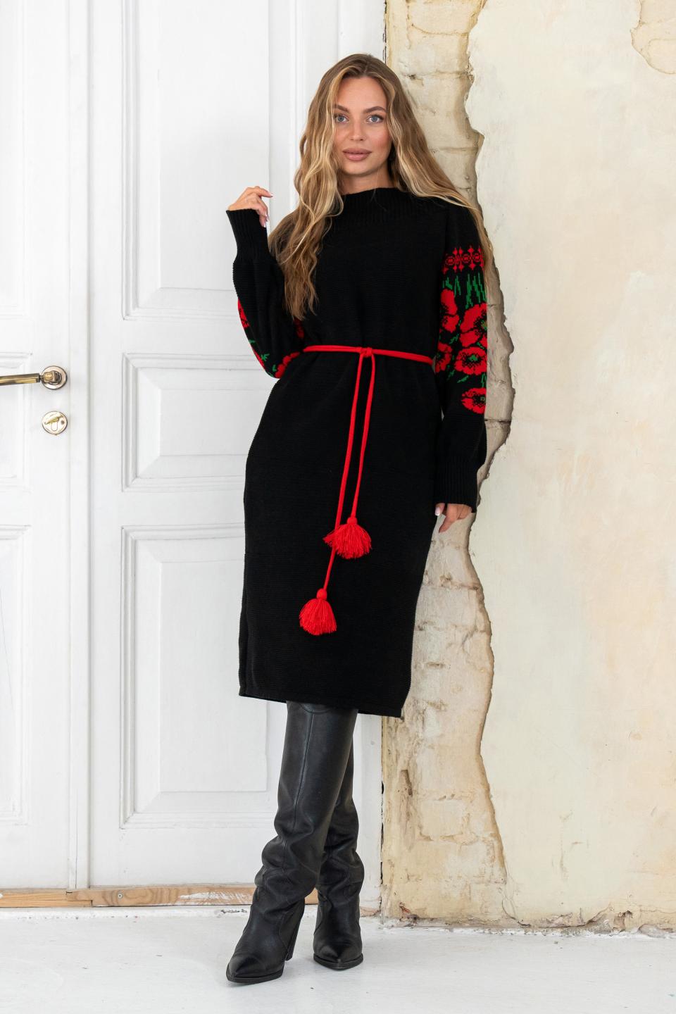 Warm knitted dress in ethnic style "Lyubava" (black, red, green