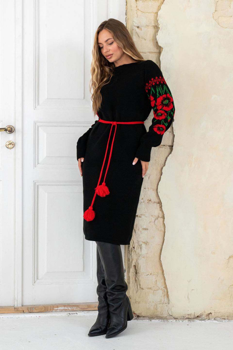 Warm knitted dress in ethnic style "Lyubava" (black, red, green