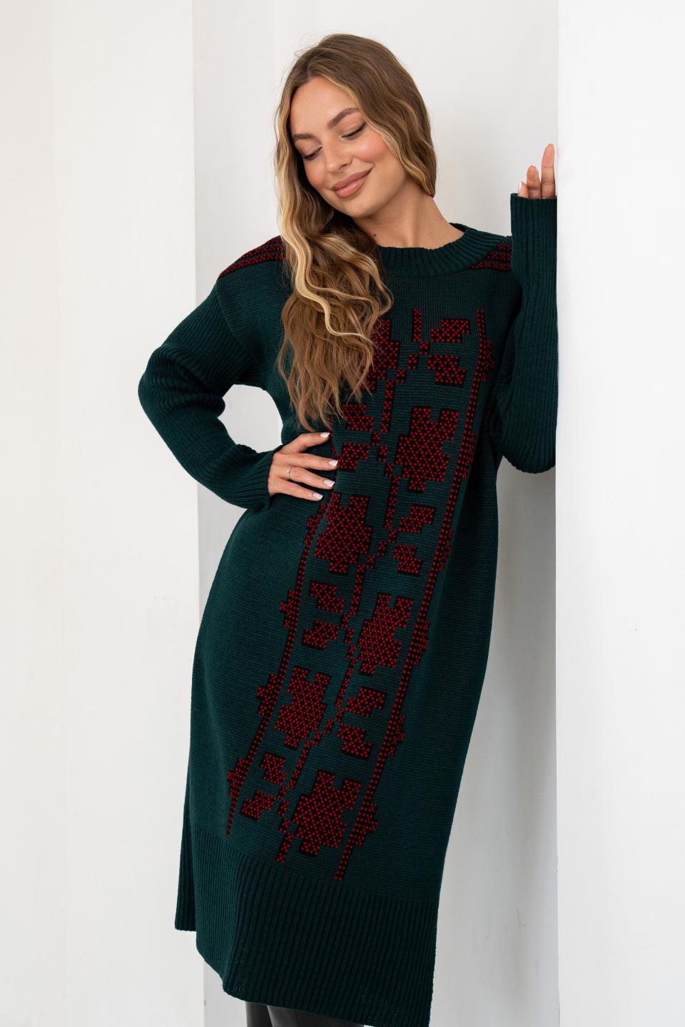 В'язана сукня вишиванка «Вербена» (смарагд, чорний, червоний)