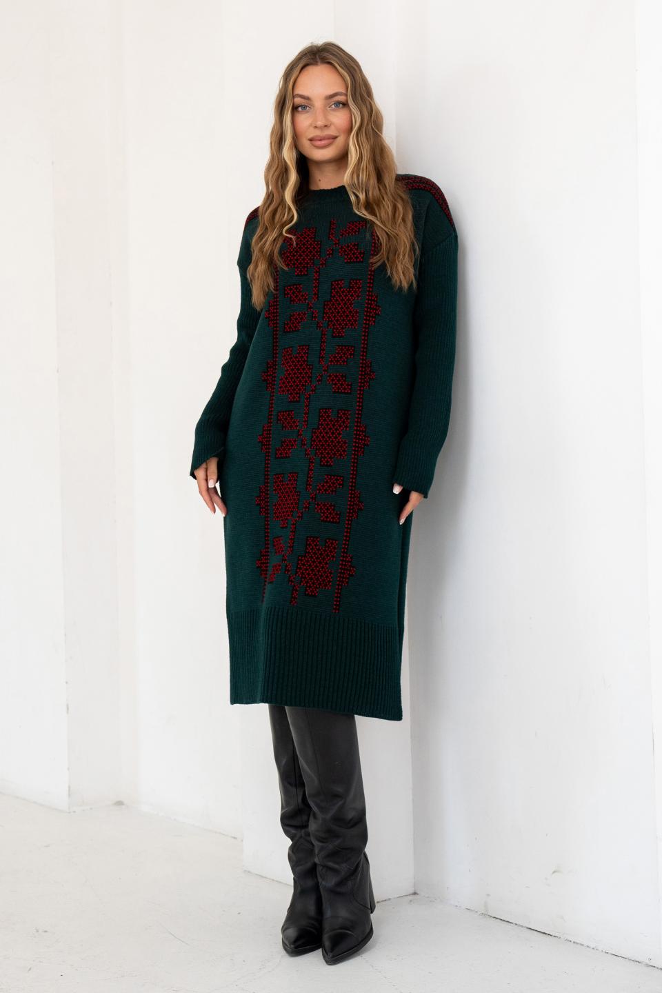 В'язана сукня вишиванка «Вербена» (смарагд, чорний, червоний)