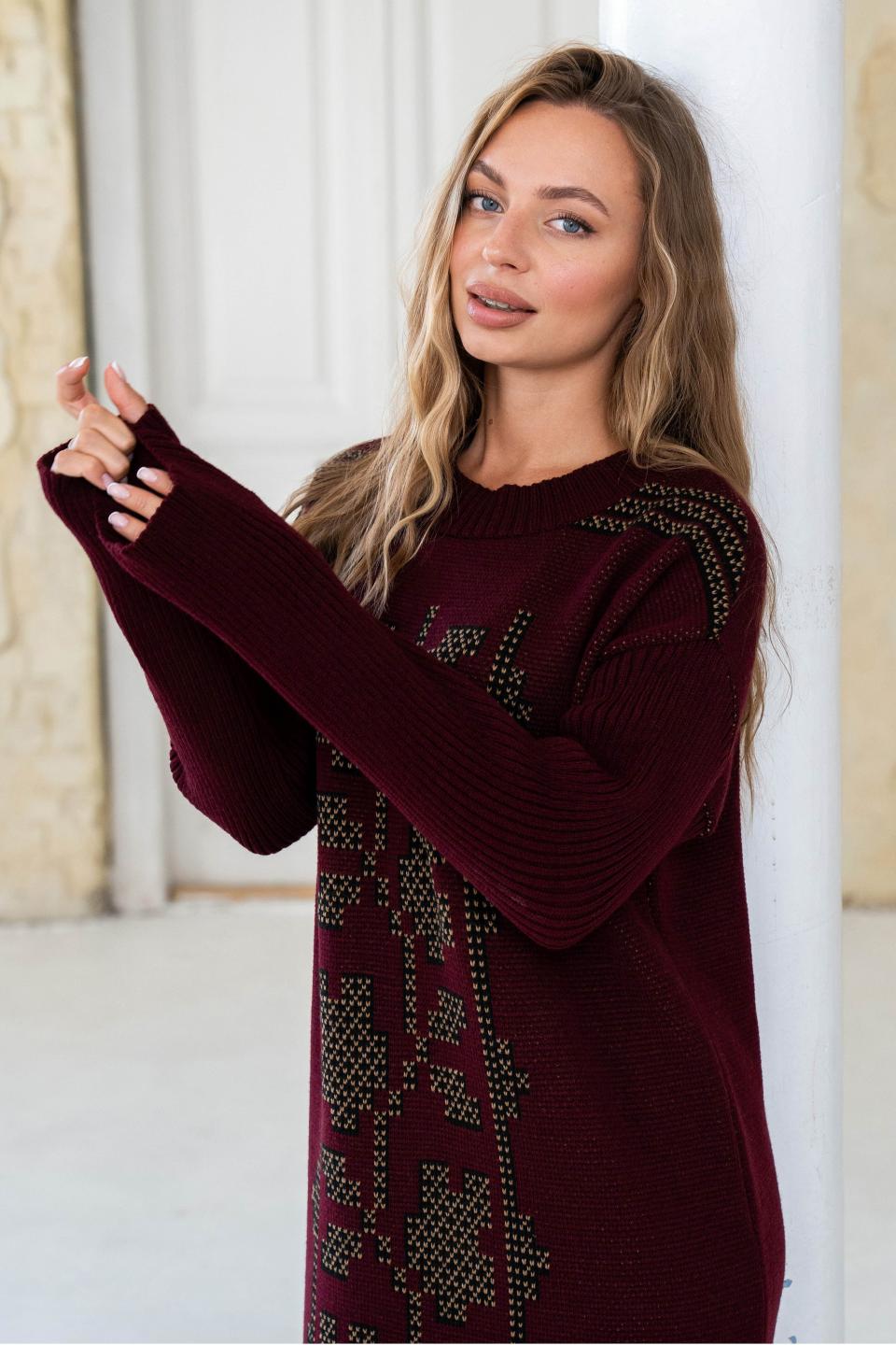 В'язана сукня вишиванка «Вербена» (бордо, чорний, карамель)