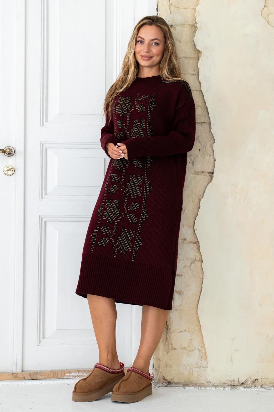 В'язана сукня вишиванка «Вербена» (бордо, чорний, карамель)