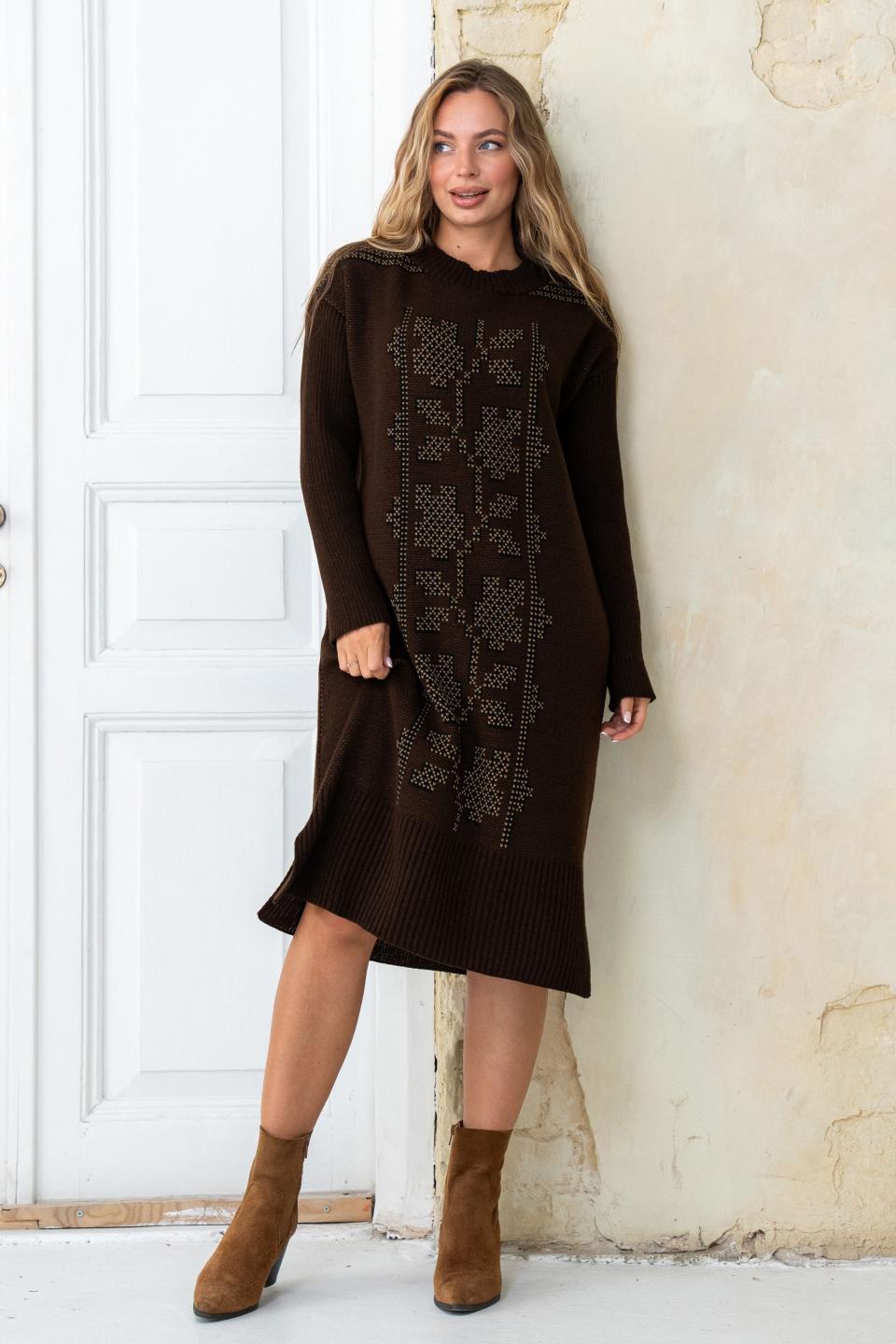 В'язана сукня вишиванка «Вербена» (шоколад, чорний, карамель)