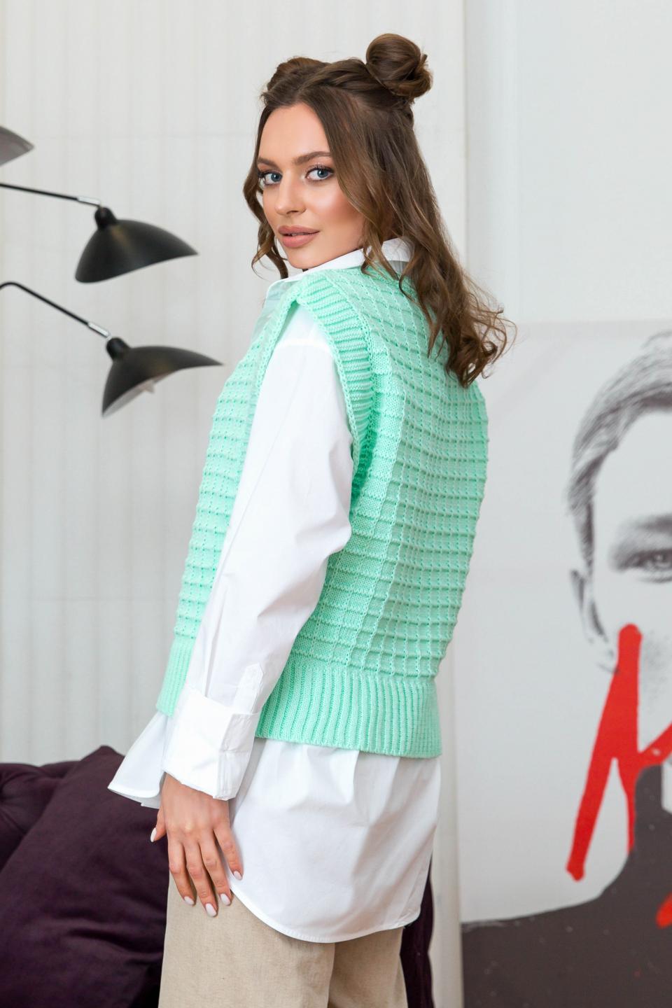 Women&#39;s knitted vest &quot;Molly&quot; (mint)